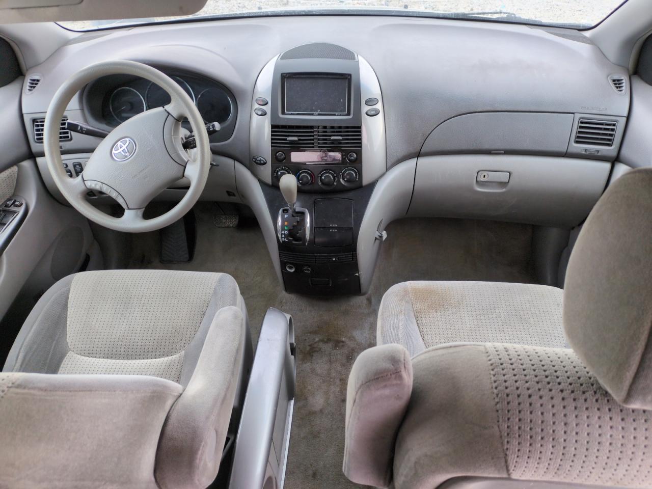 2008 Toyota Sienna - Image 8