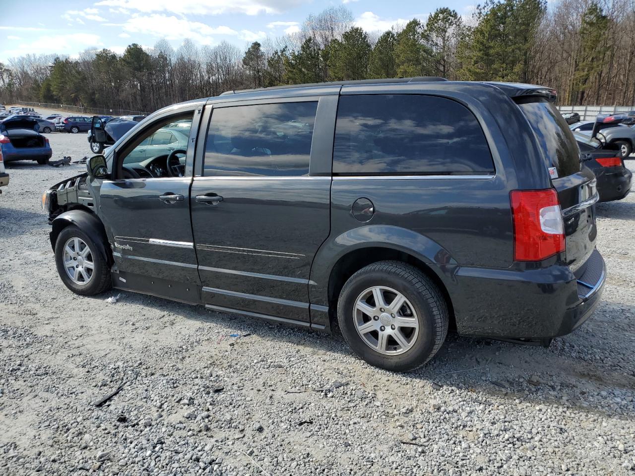 2011 Chrysler Town & Country - Image 2