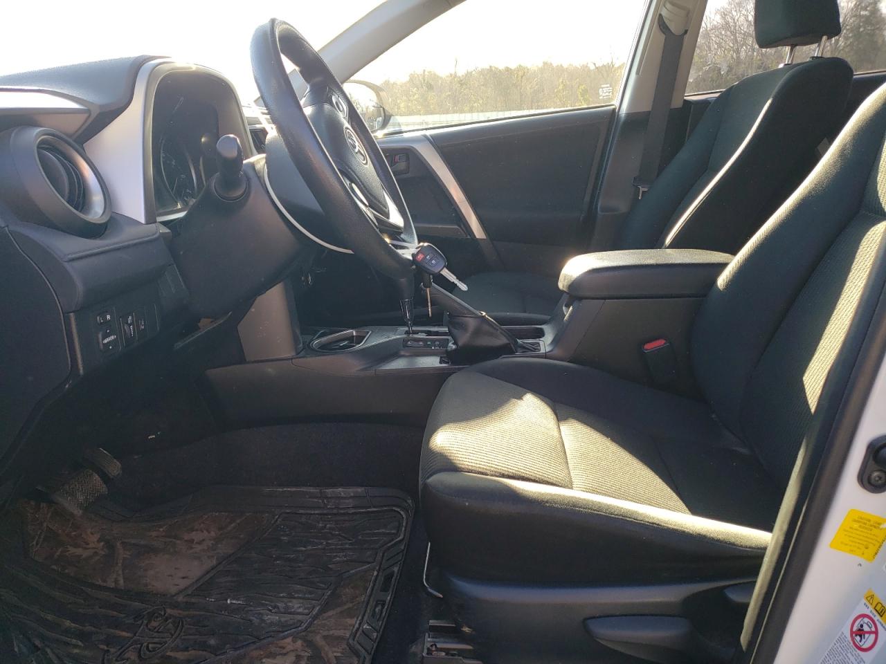 2018 Toyota RAV 4 - Image 7