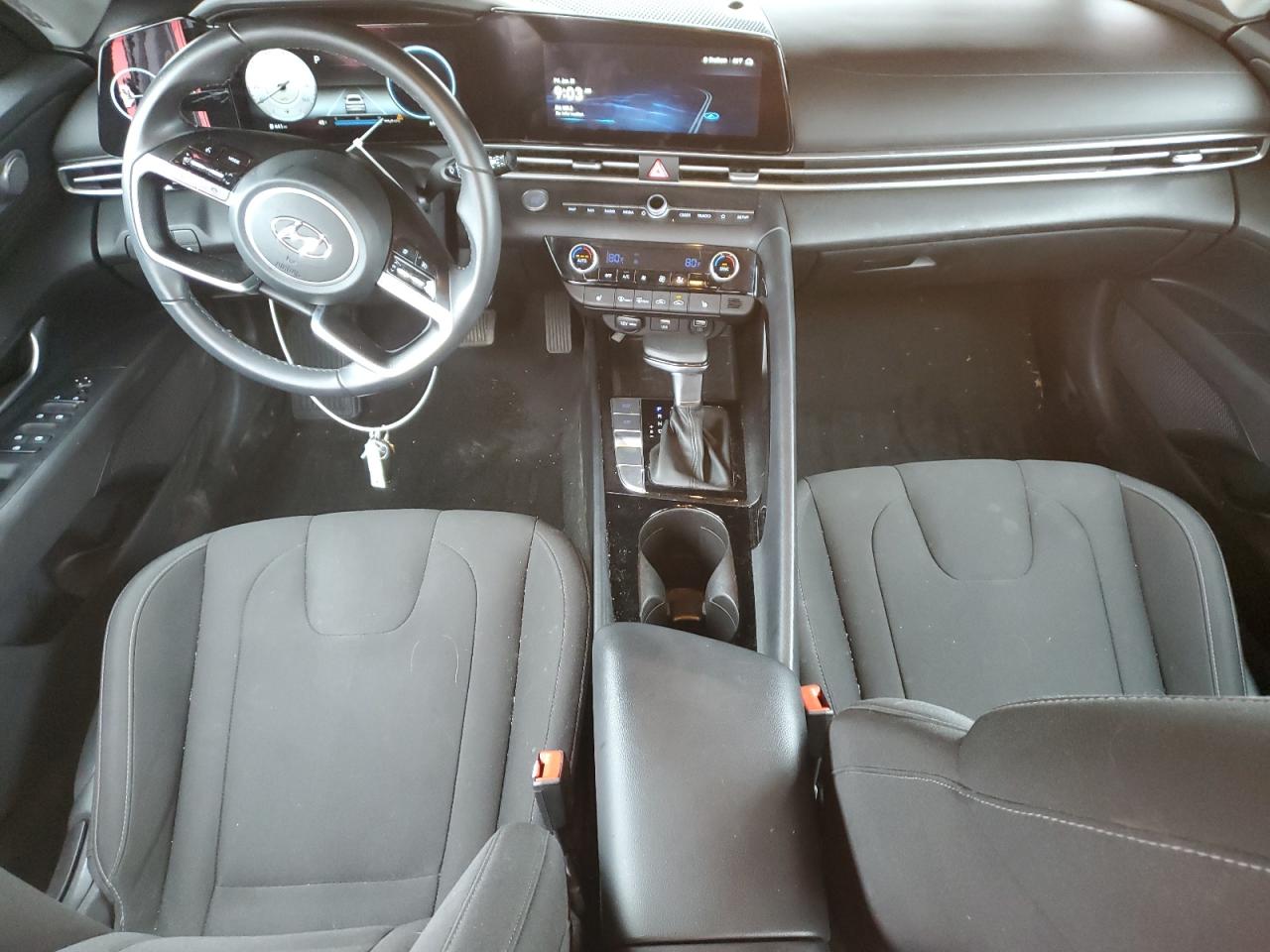 2023 Hyundai Elantra - Image 8