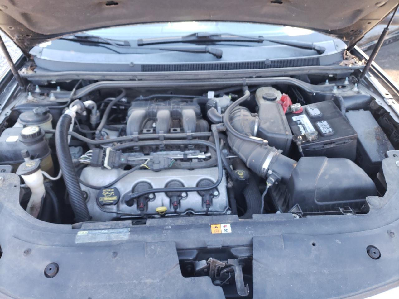2009 Ford Taurus - Image 11