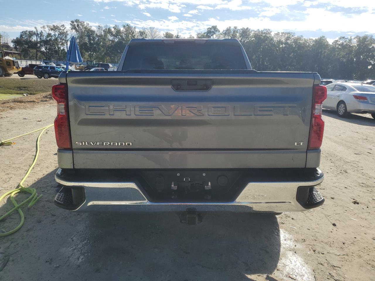 2022 Chevrolet Silverado - Image 6