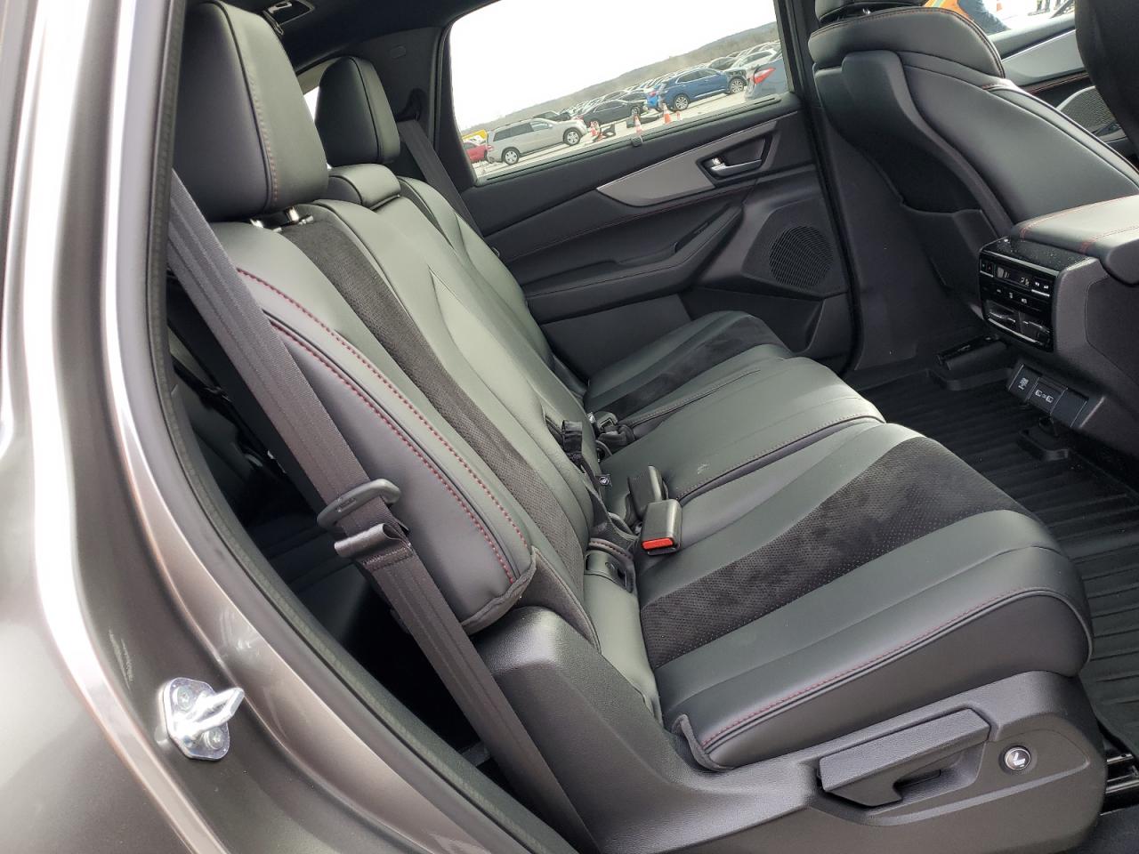 2024 Acura MDX - Image 11