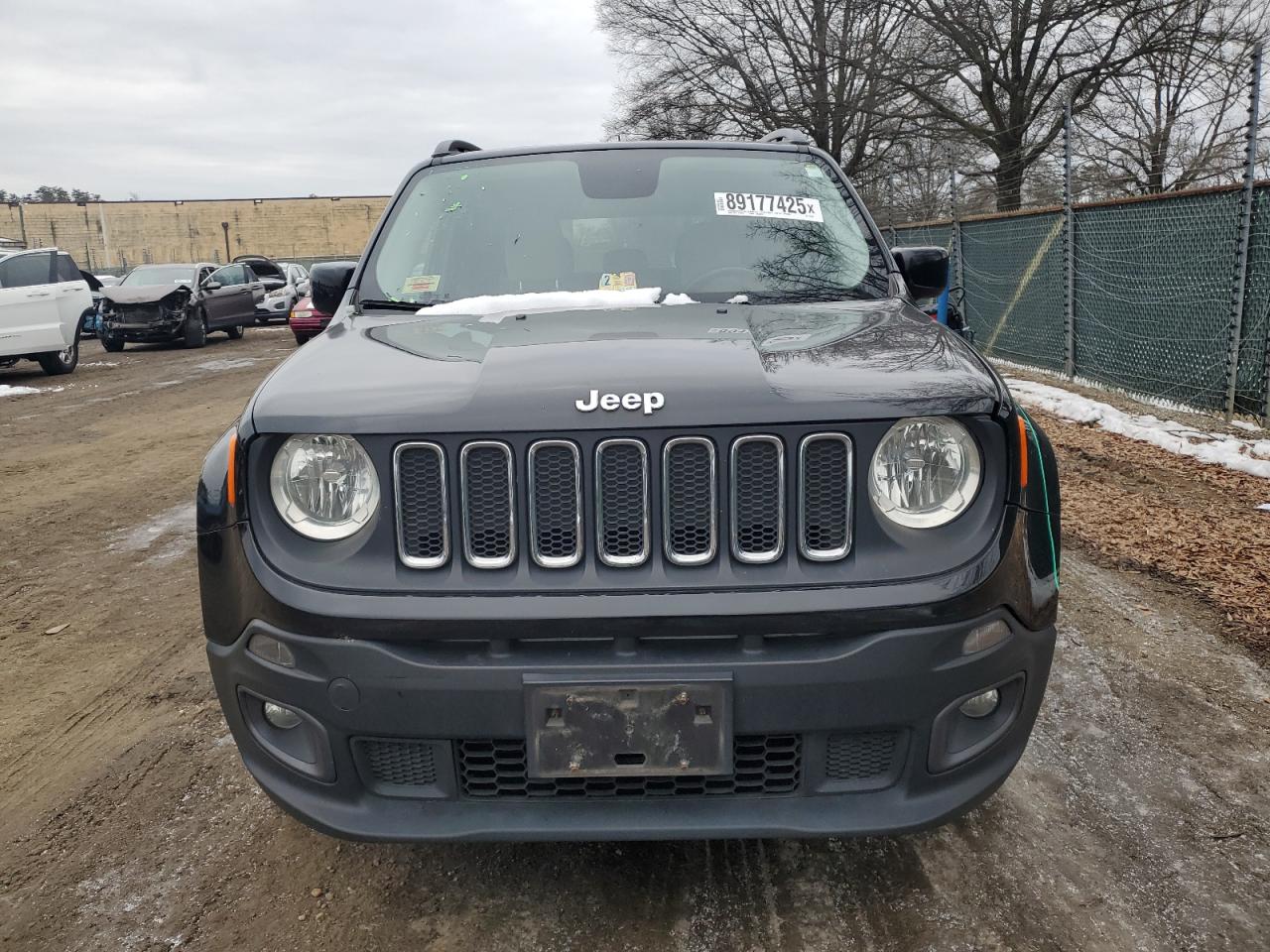 2015 Jeep Renegade - Image 5