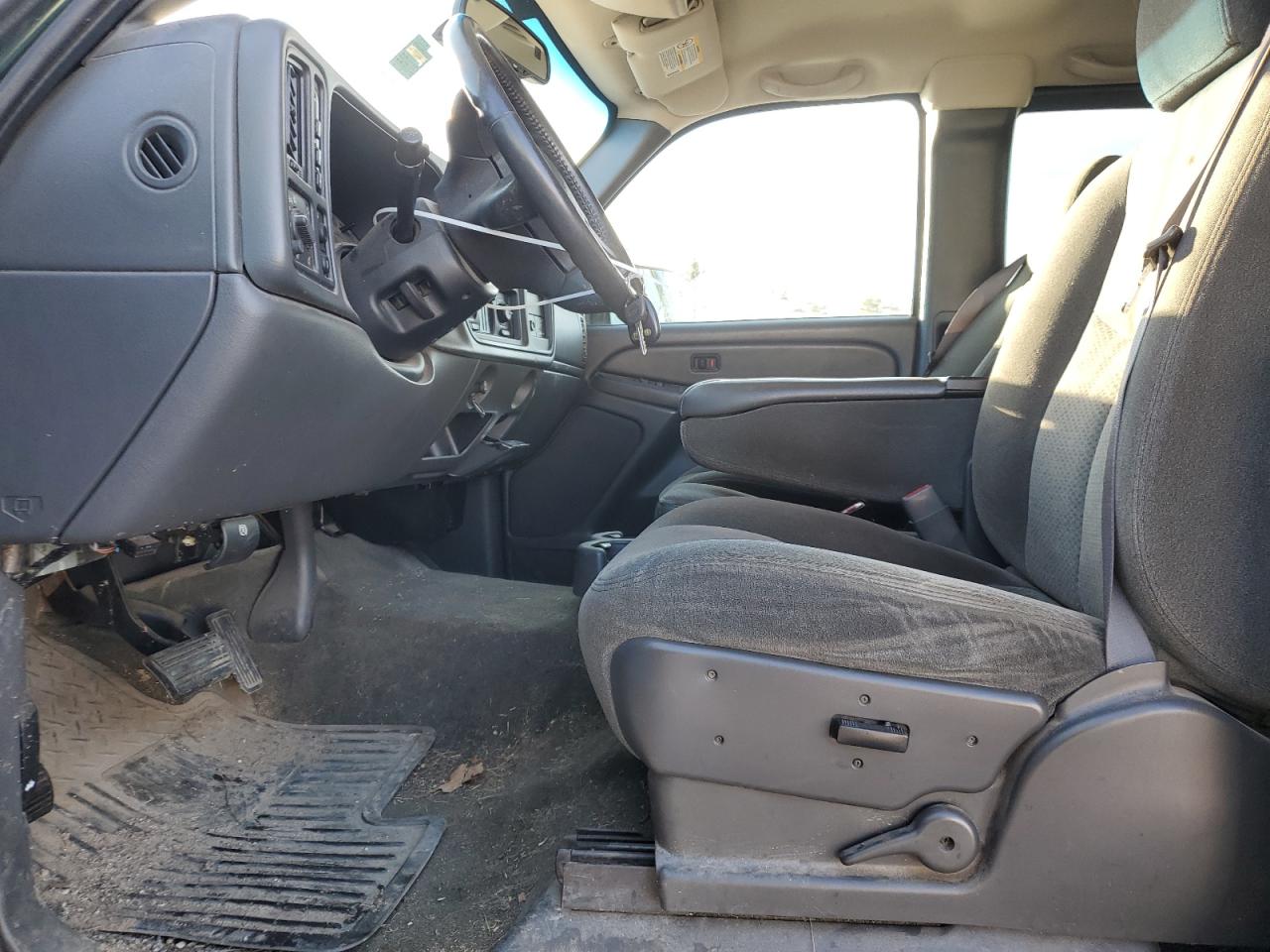 2005 Chevrolet Silverado - Image 7
