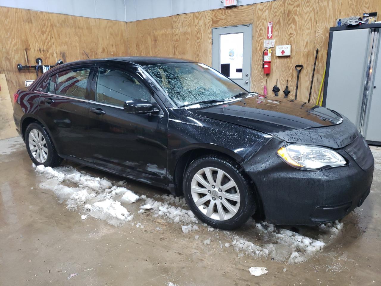 2012 Chrysler 200 - Image 4