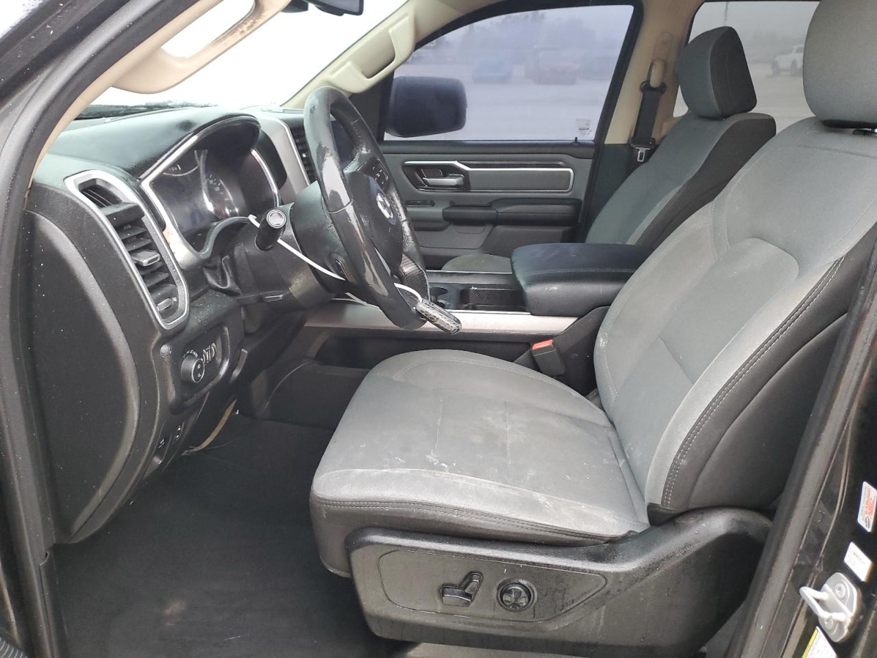 2019 RAM 1500 - Image 7