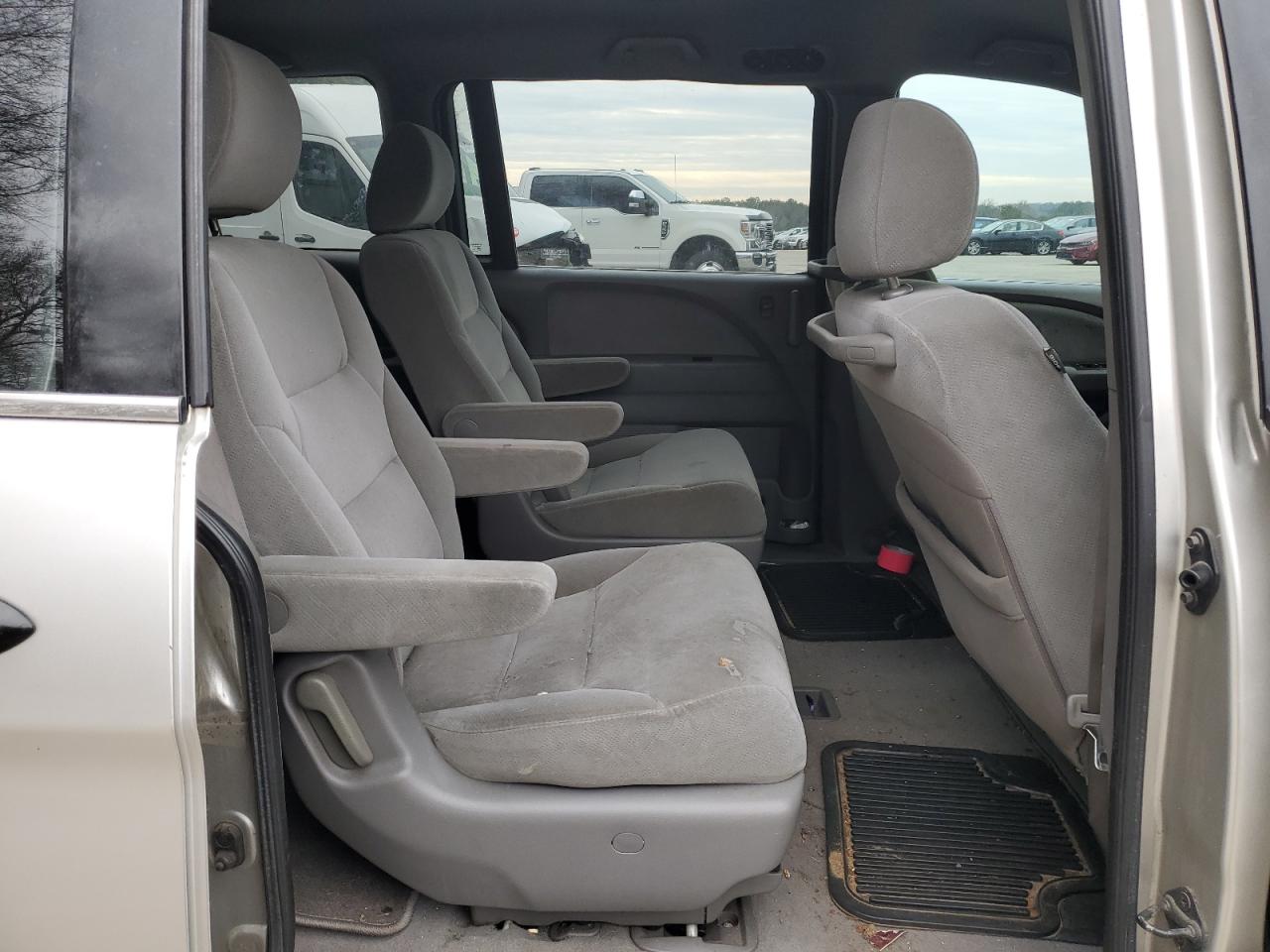 2008 Honda Odyssey - Image 11