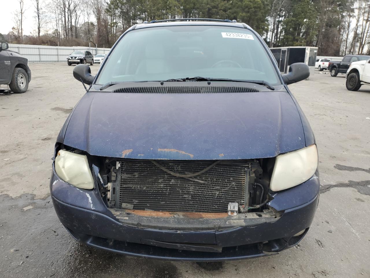 2004 Dodge Caravan - Image 5