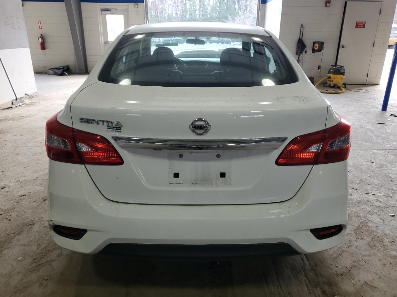 2018 Nissan Sentra - Image 6