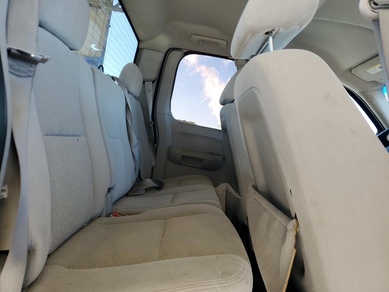 2008 Chevrolet Silverado - Image 10