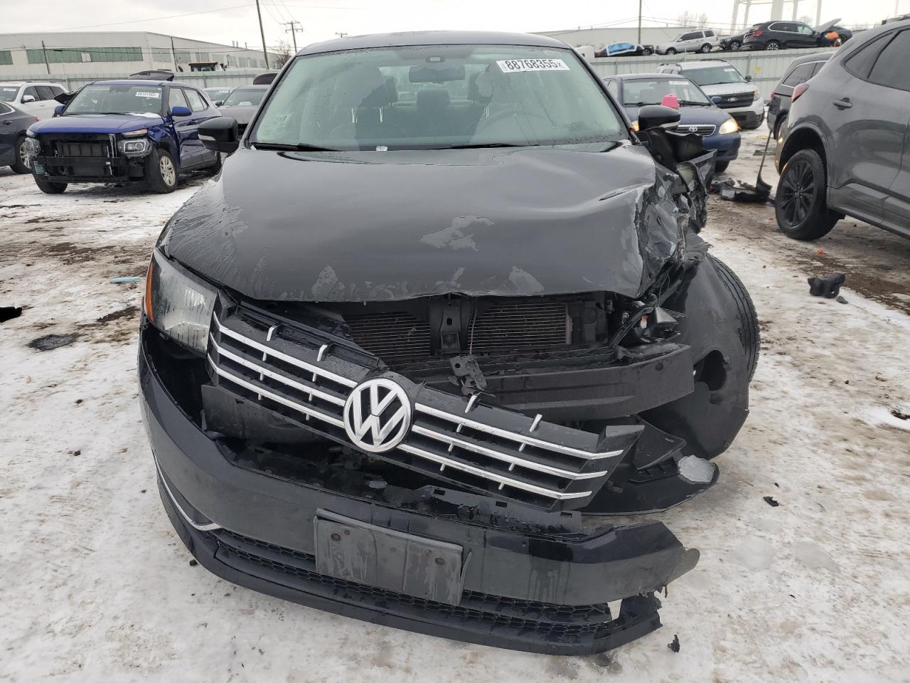2014 Volkswagen Passat - Image 5