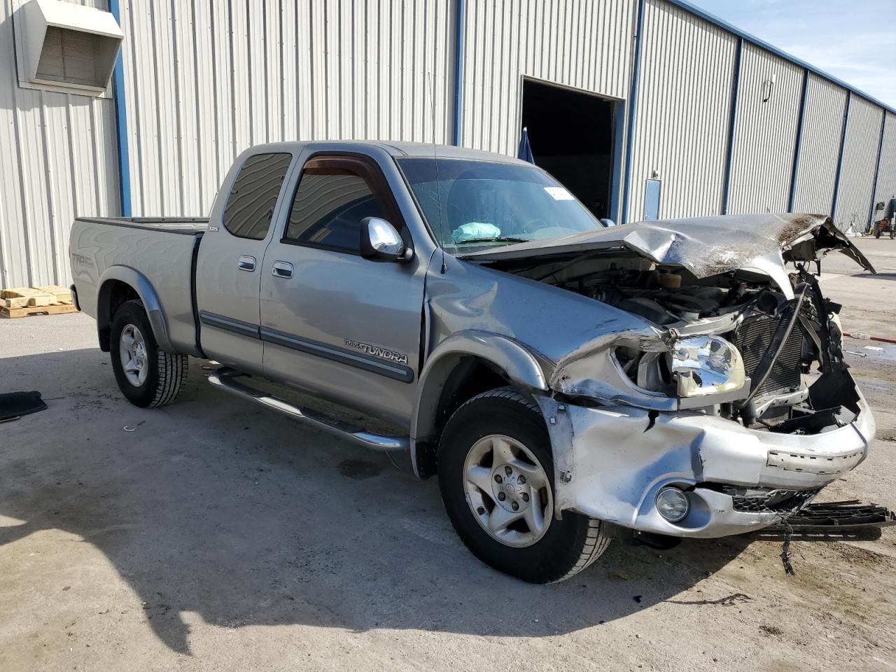2004 Toyota Tundra - Image 4