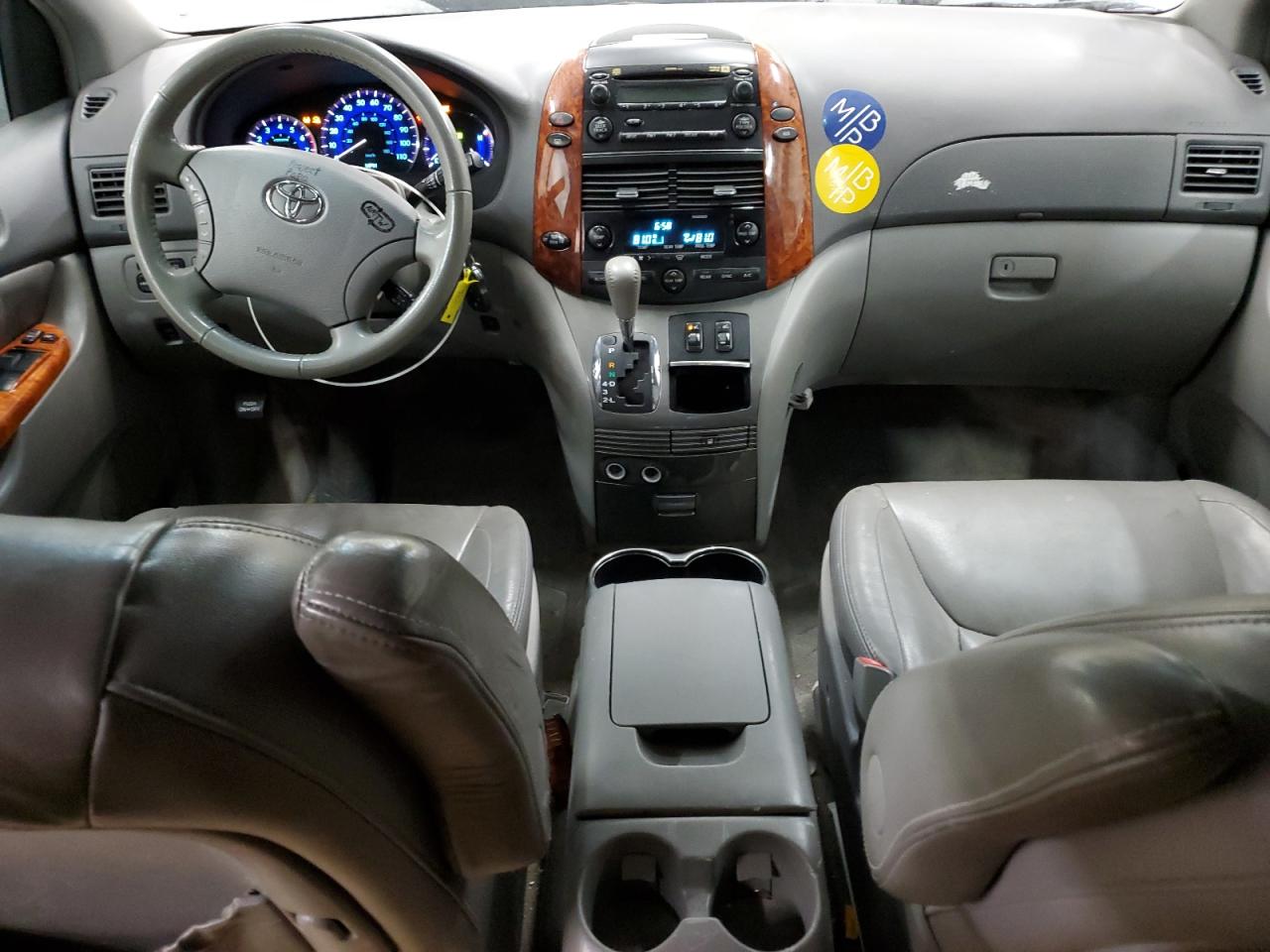 2006 Toyota Sienna - Image 8