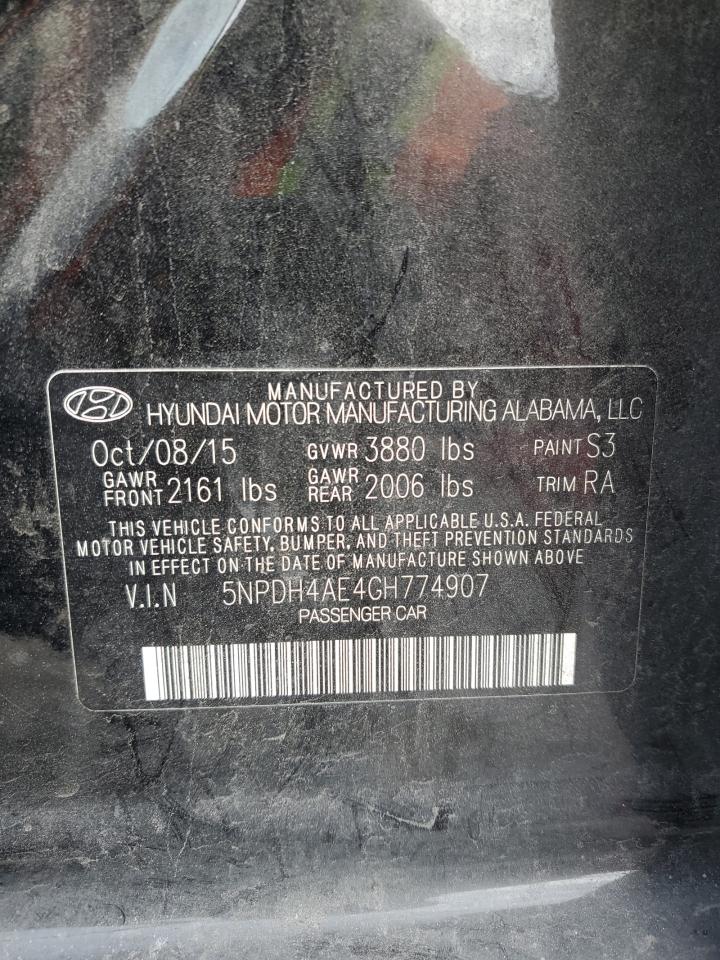 2016 Hyundai Elantra - Image 13