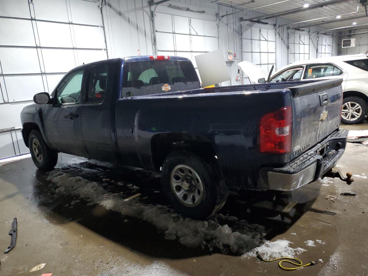 2009 Chevrolet Silverado - Image 3