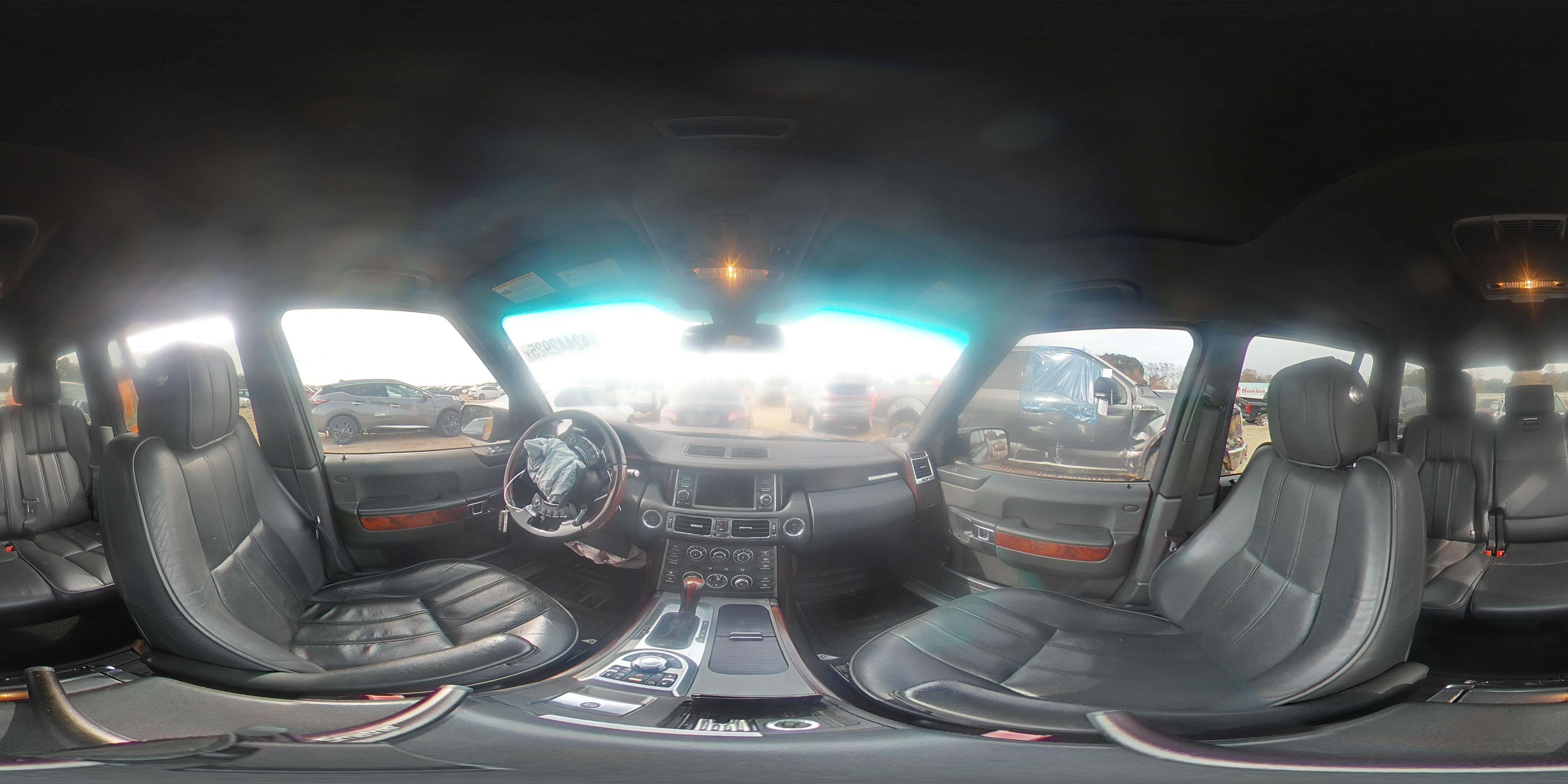 2010 Land Rover Range Rover - Image 13