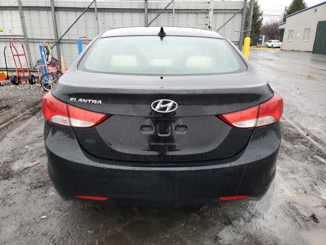 2012 Hyundai Elantra - Image 6