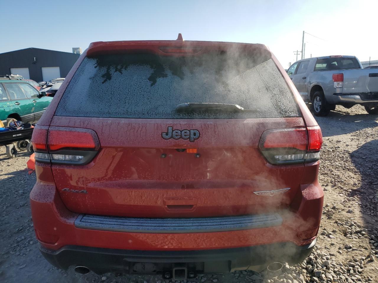 2018 Jeep Grand Cherokee - Image 6
