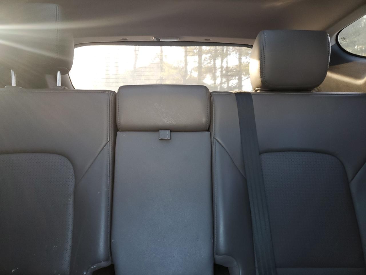 2014 Hyundai Santa Fe - Image 10