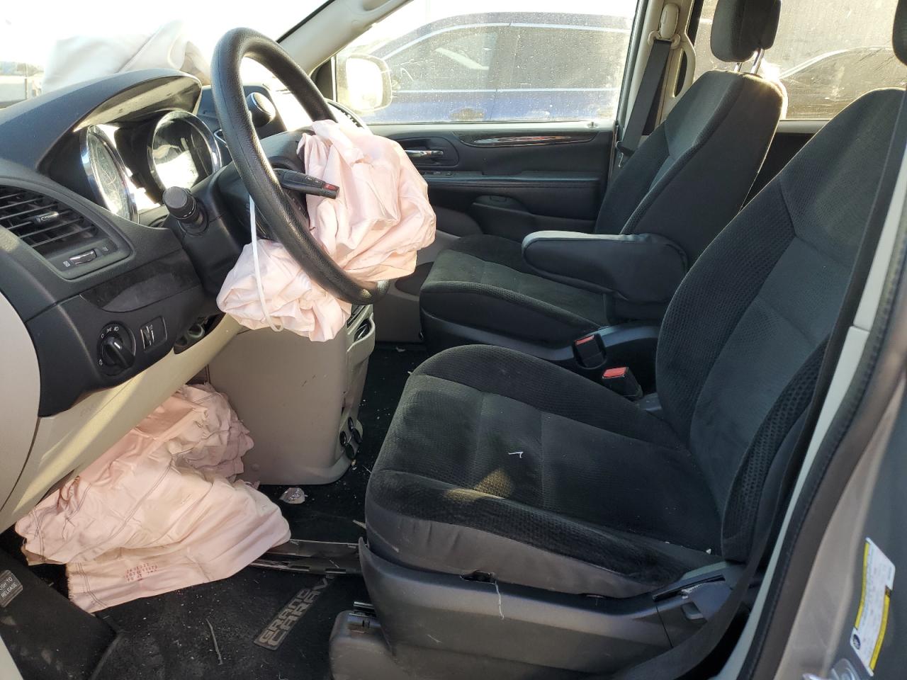 2019 Dodge Caravan - Image 7