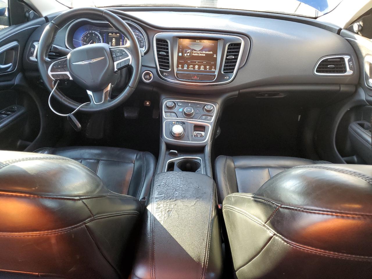 2017 Chrysler 200 - Image 8