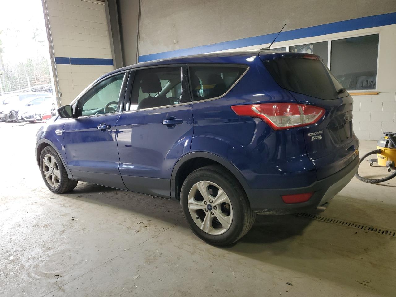 VIN 1FMCU0G79GUB90481 2016 FORD ESCAPE no.2