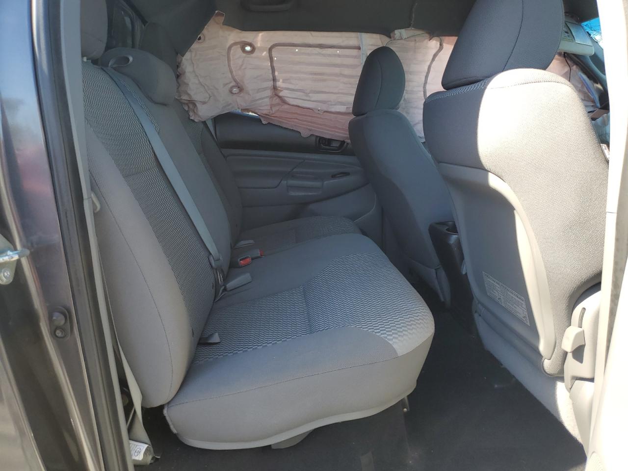 2014 Toyota Tacoma - Image 10