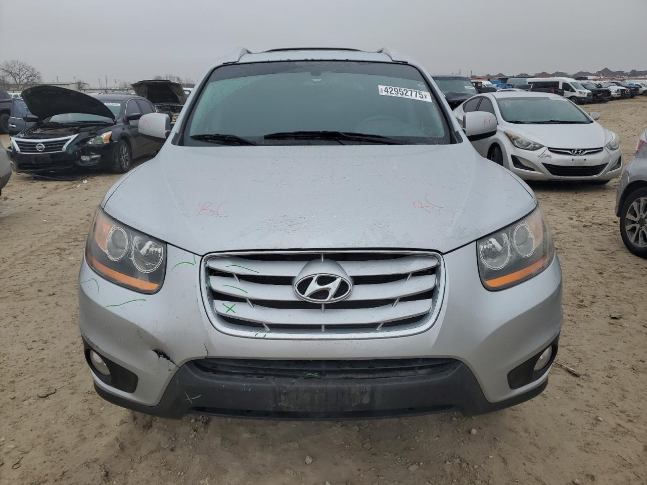 2010 Hyundai Santa Fe - Image 5