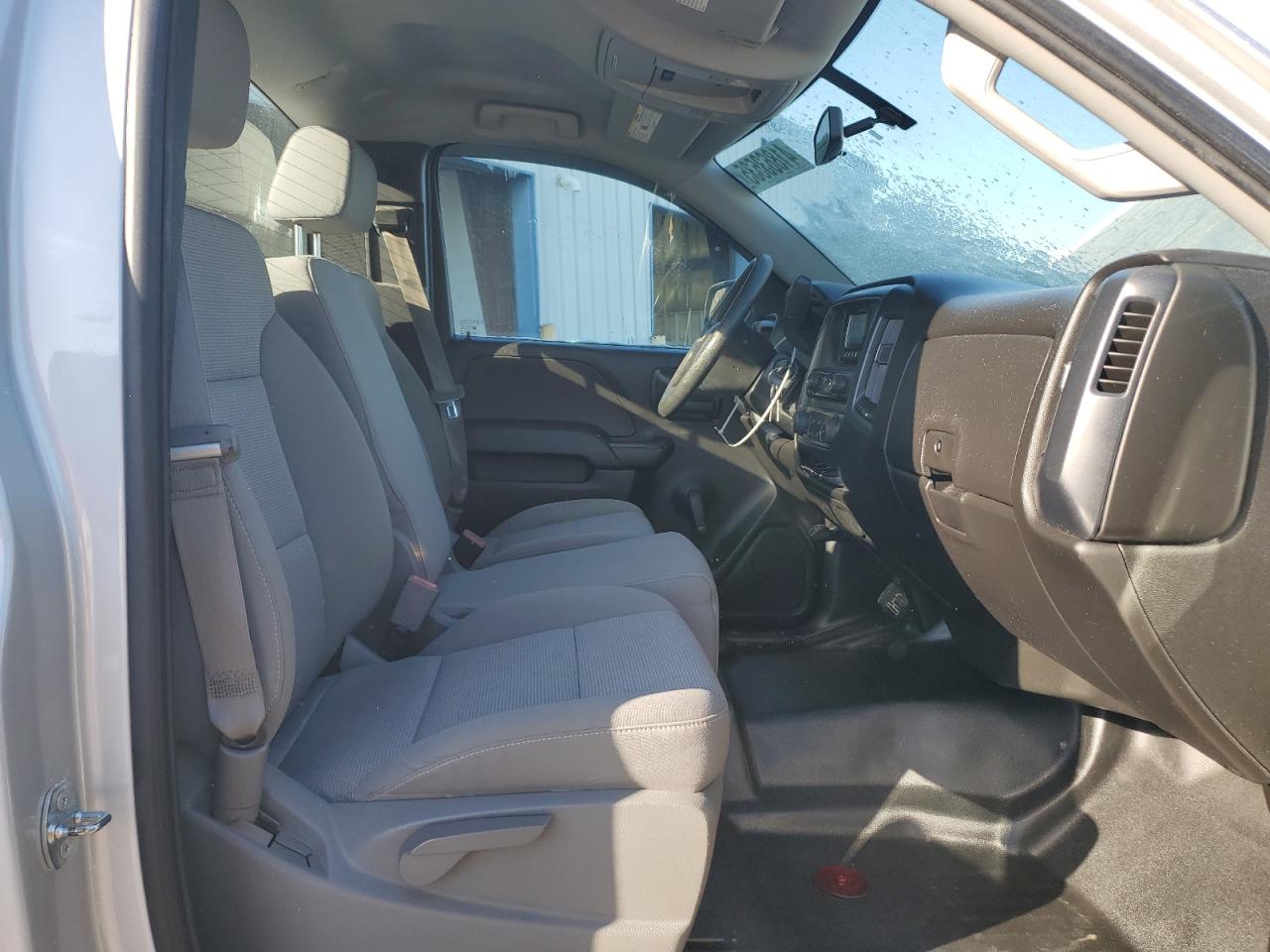 2014 Chevrolet Silverado - Image 11