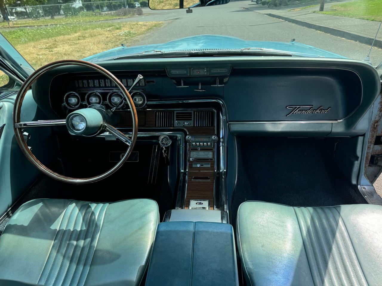 1965 Ford T-Bird VIN: 5Y87Z139777 Lot: 88543625