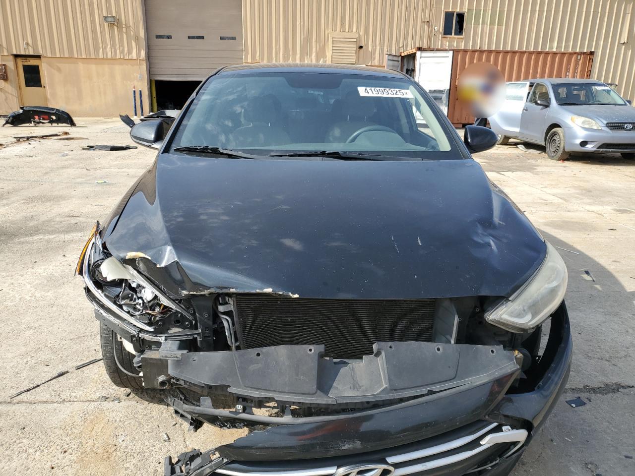 2017 Hyundai Elantra - Image 5