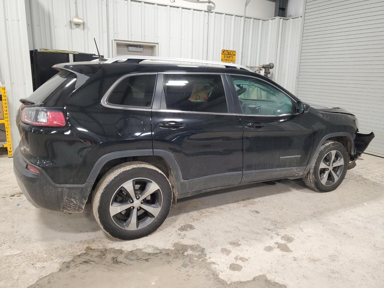 2019 Jeep Grand Cherokee - Image 3