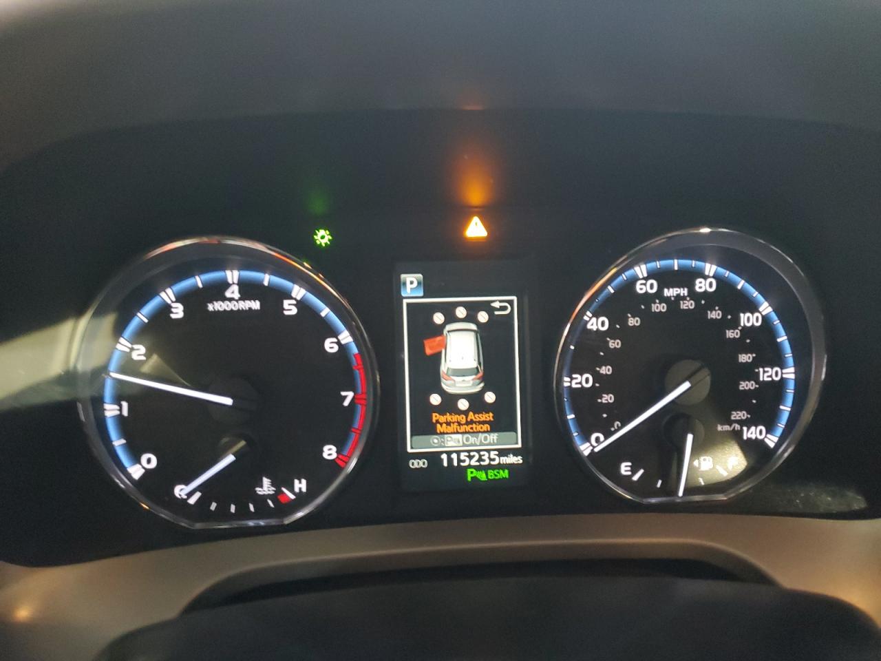 2017 Toyota RAV 4 - Image 9