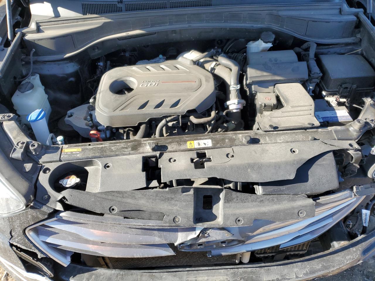 2017 Hyundai Santa Fe - Image 13