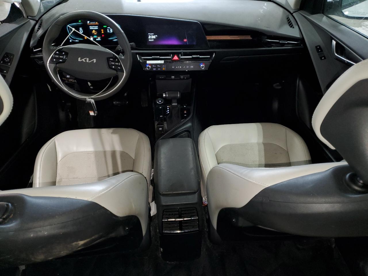 2023 Kia Niro - Image 8