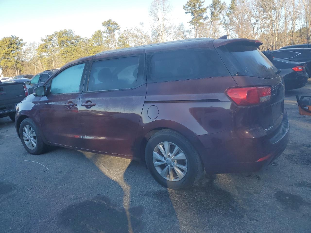 2016 Kia Sedona - Image 2