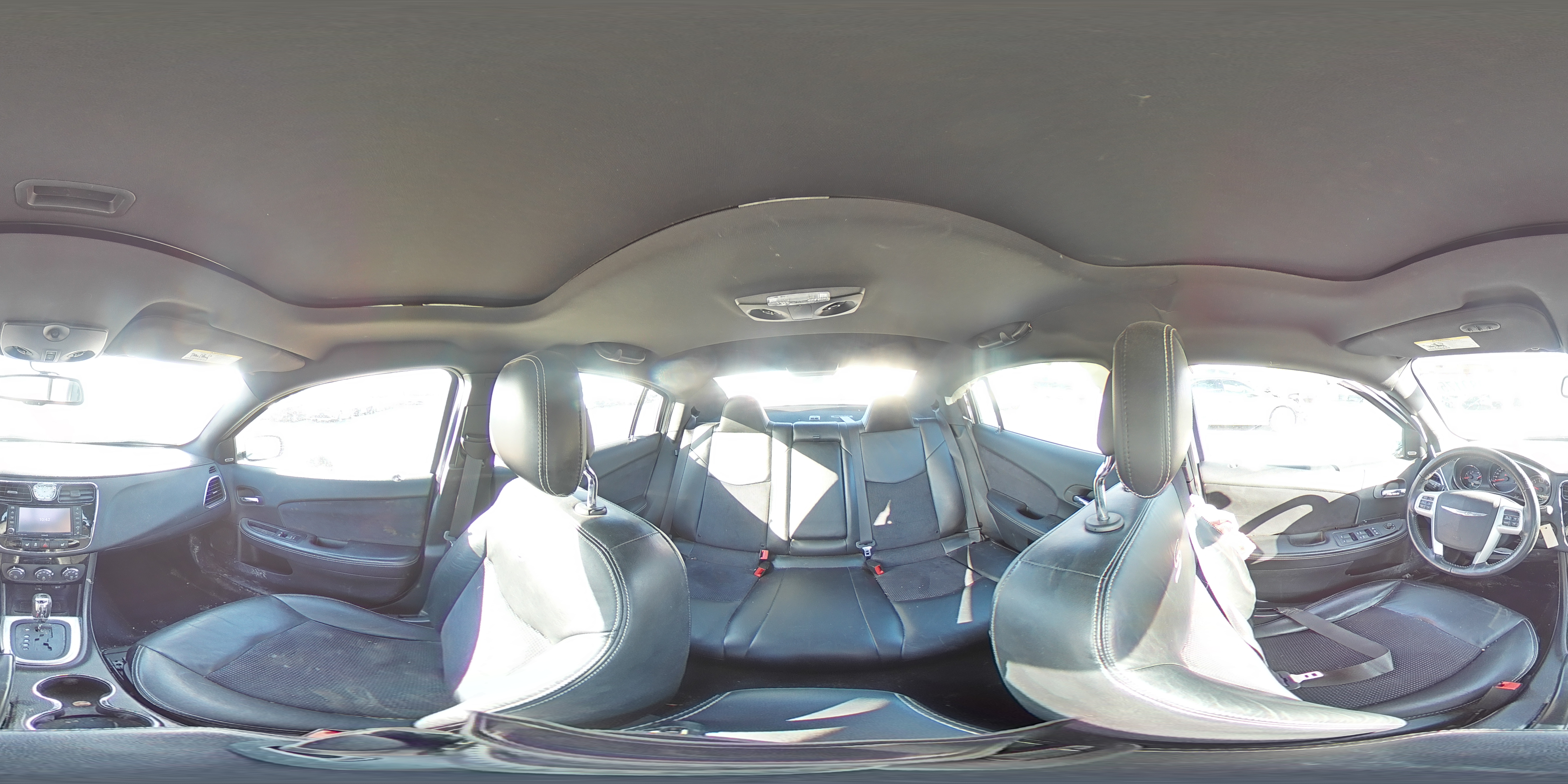 2013 Chrysler 200 - Image 13