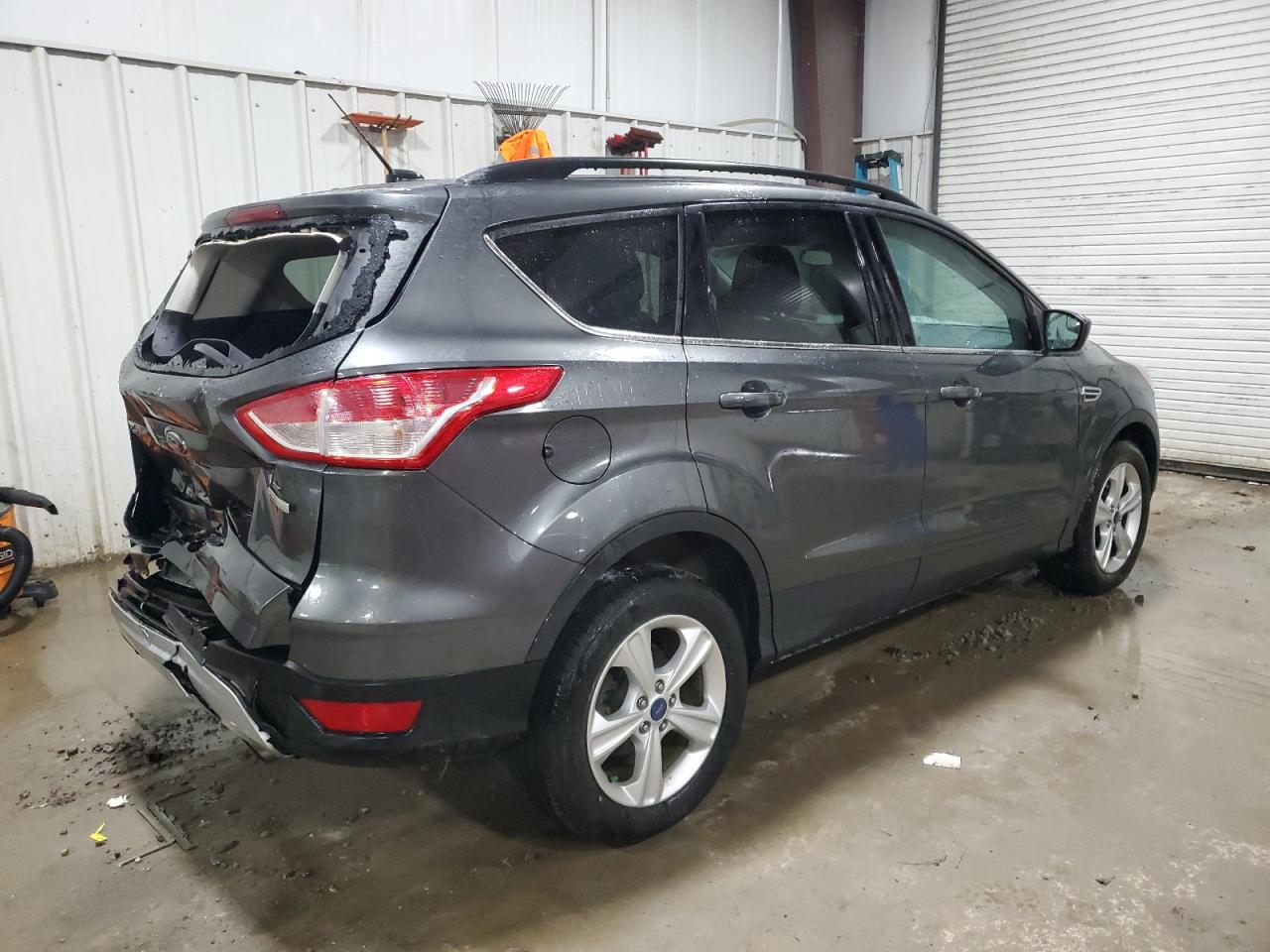 VIN 1FMCU0GX0FUC02340 2015 FORD ESCAPE no.3