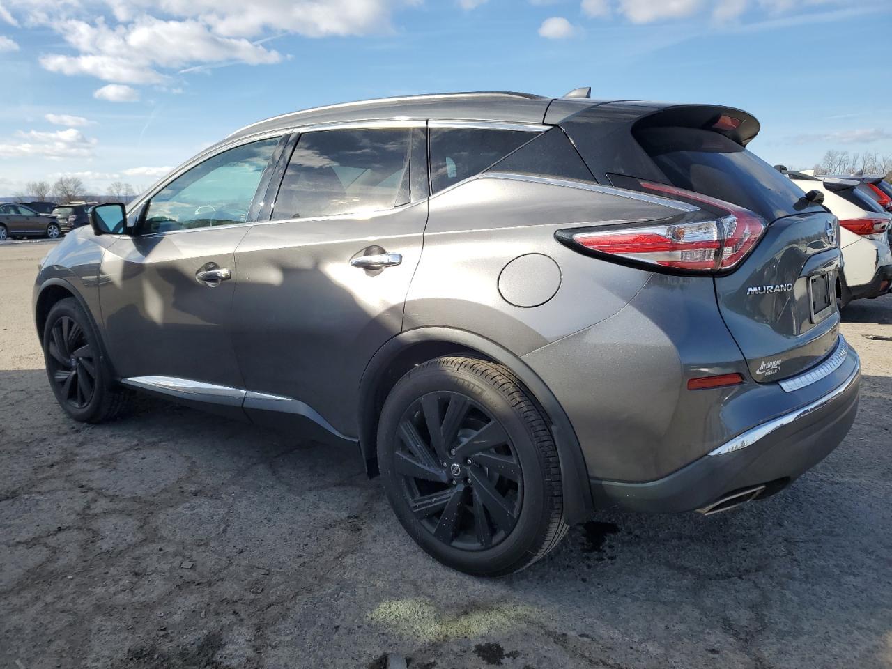 2017 Nissan Murano - Image 2