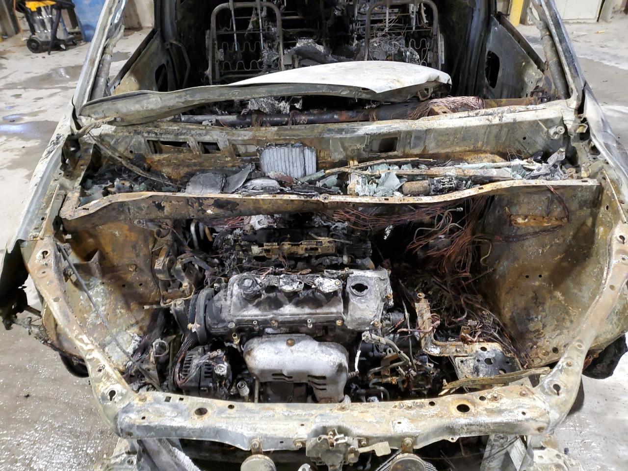 2004 Toyota Sienna - Image 13