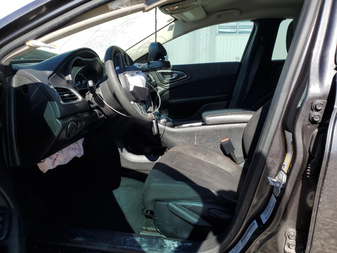 2016 Chrysler 200 - Image 7