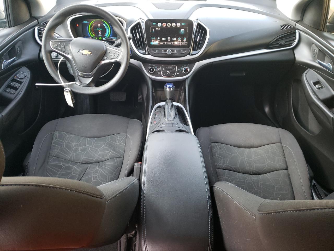 2018 Chevrolet Volt - Image 8