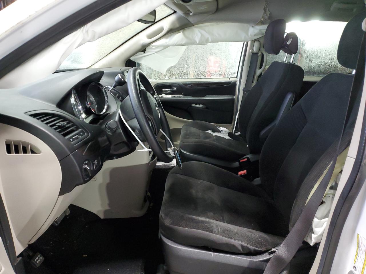 2019 Dodge Caravan - Image 7