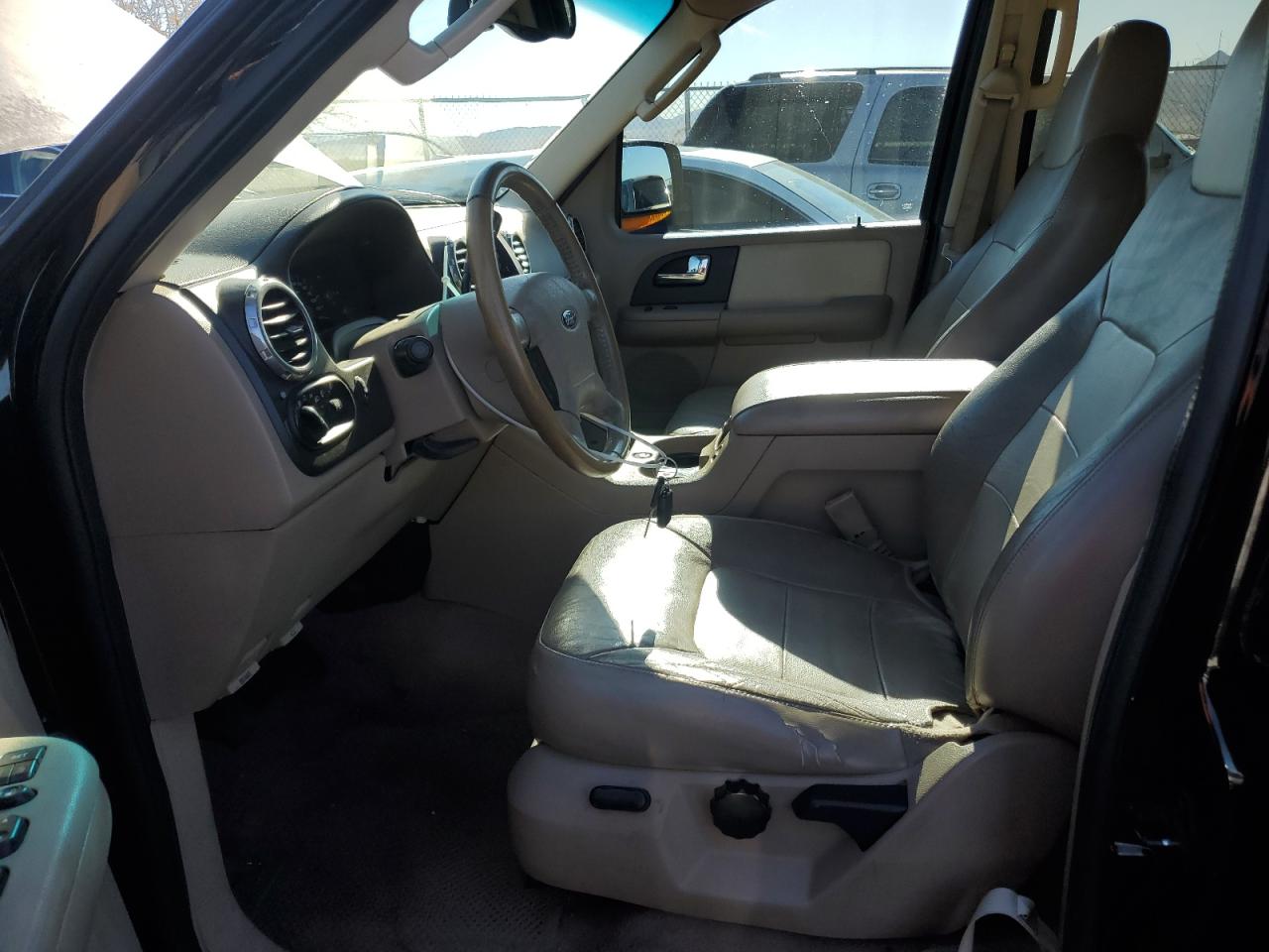 2004 Ford Expedition - Image 7