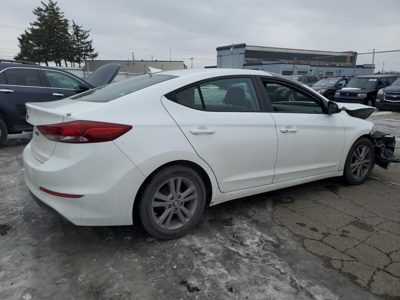 2017 Hyundai Elantra - Image 3