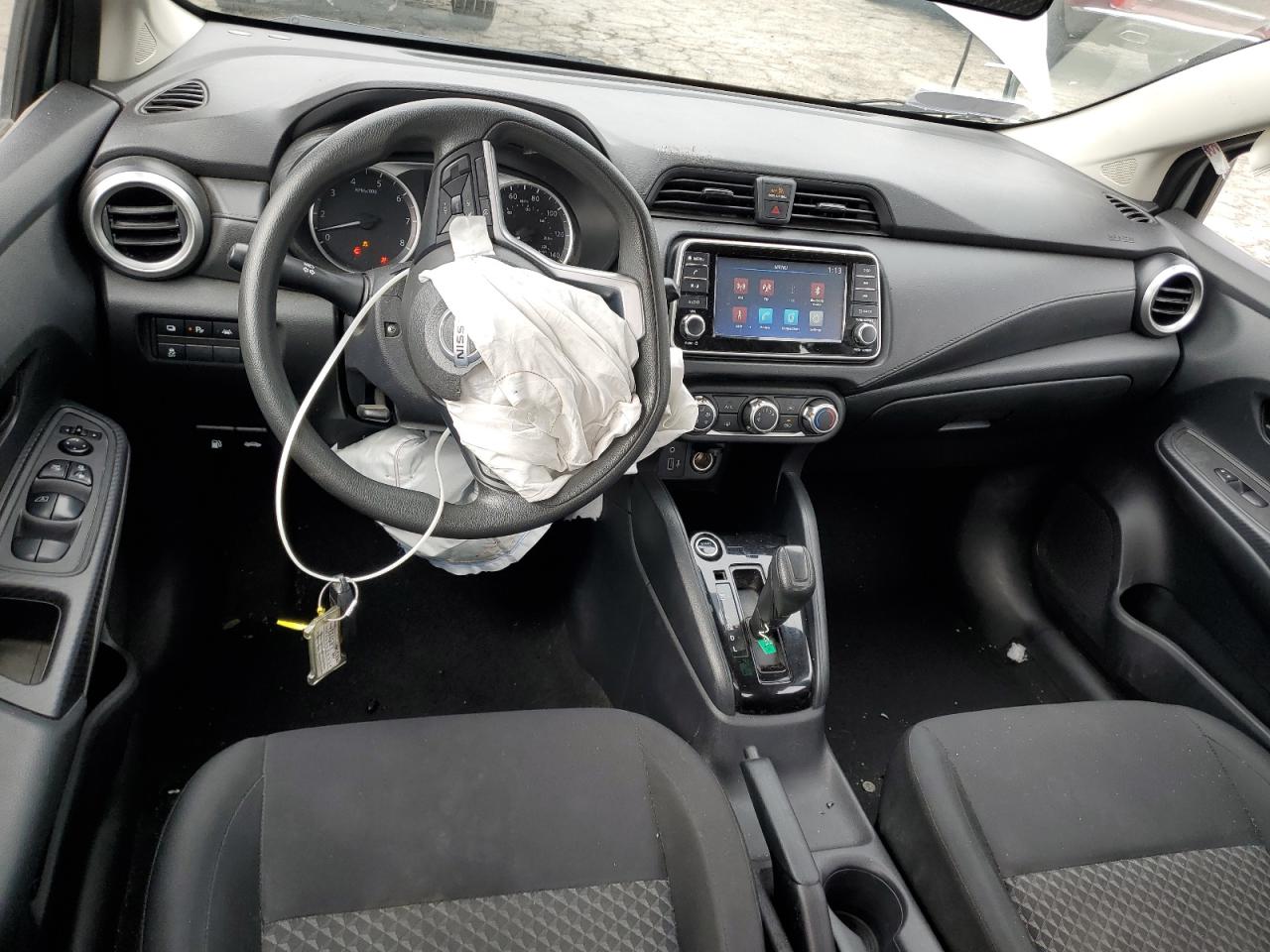 2021 Nissan Versa - Image 8