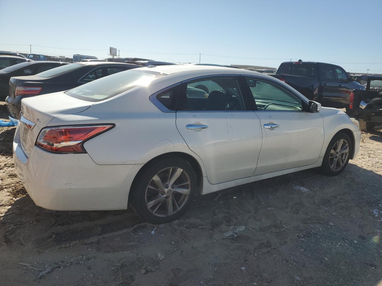 2014 Nissan Altima - Image 3
