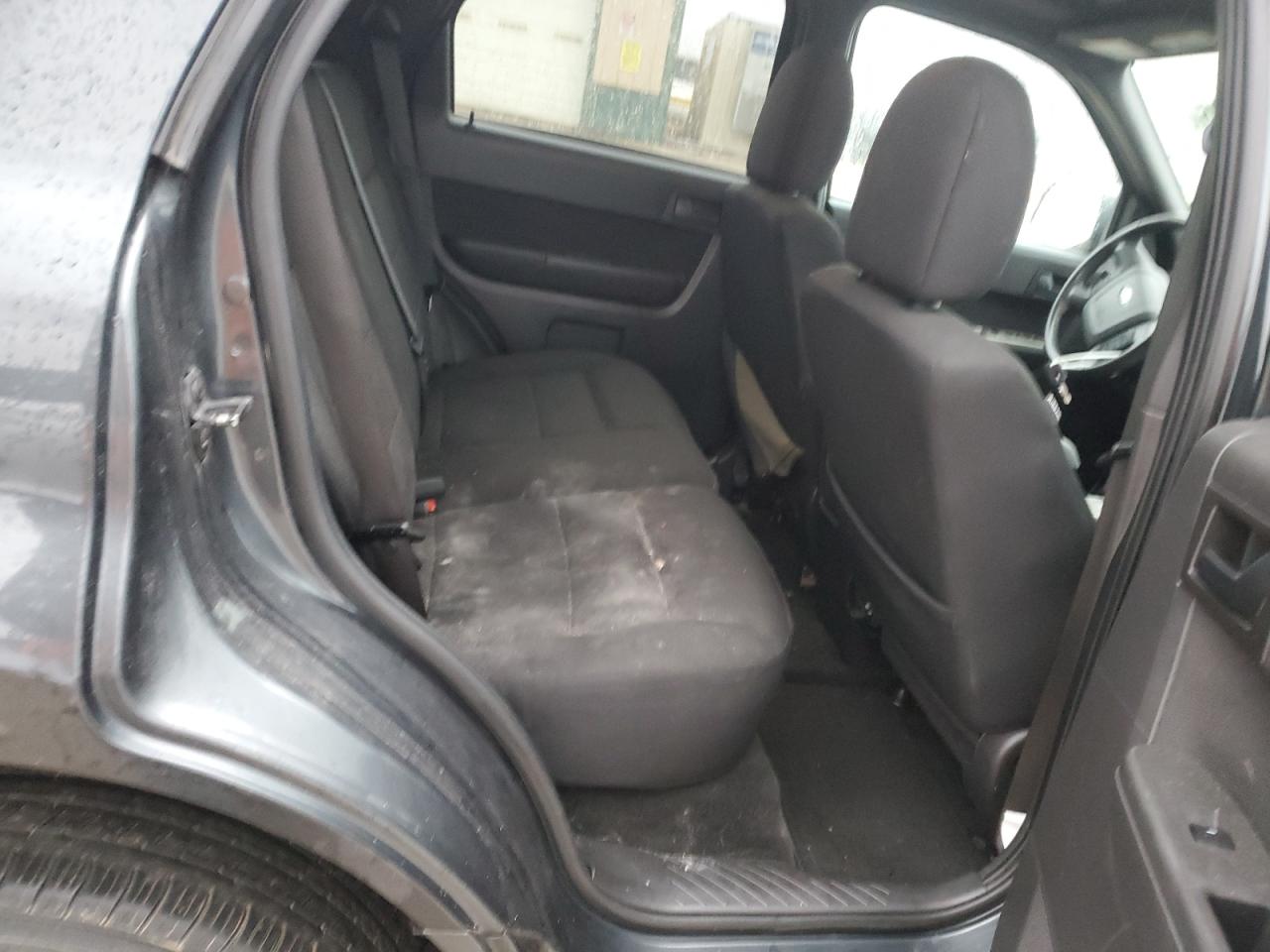 2009 Ford Escape - Image 10