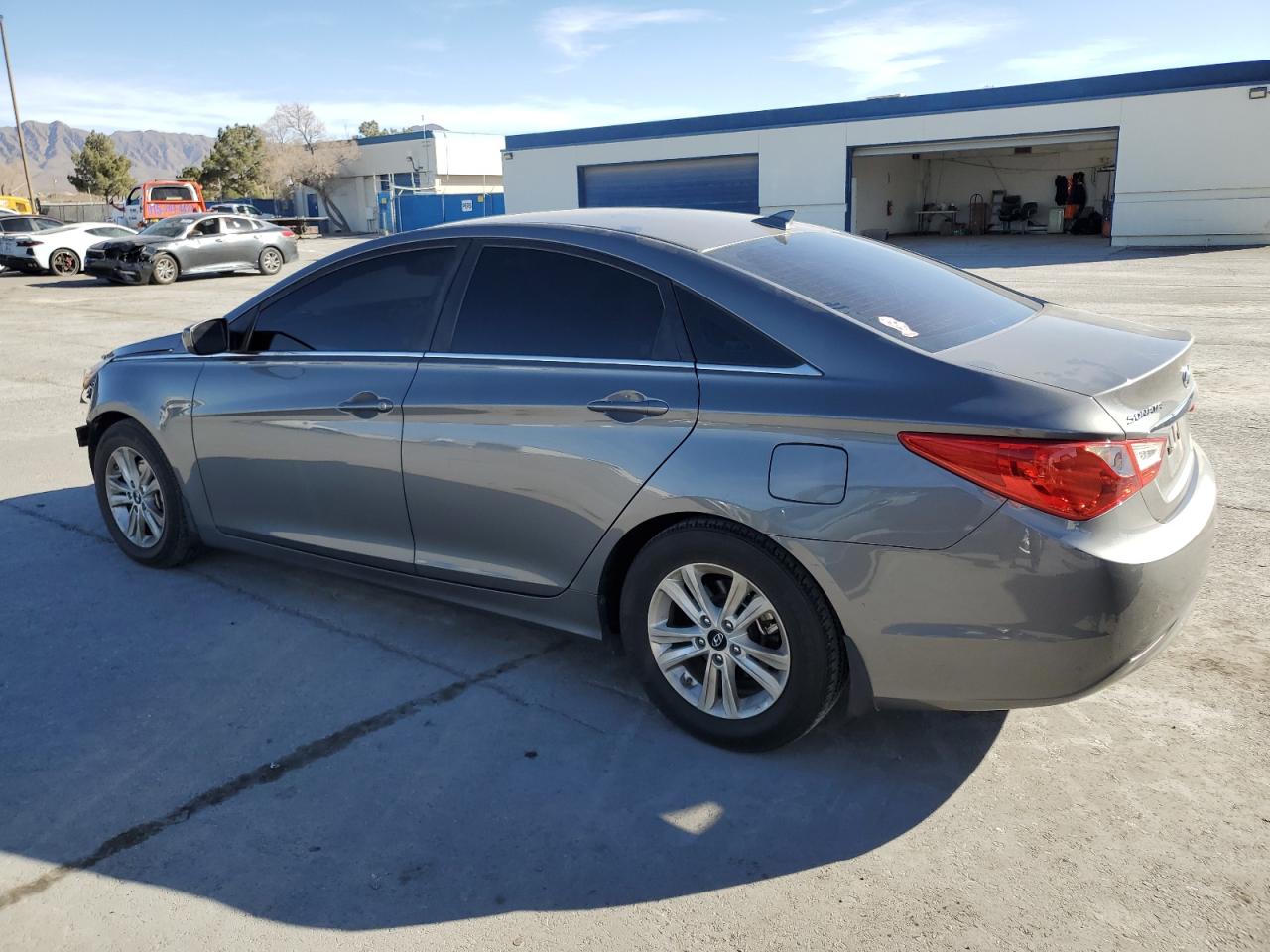 2013 Hyundai Sonata - Image 2